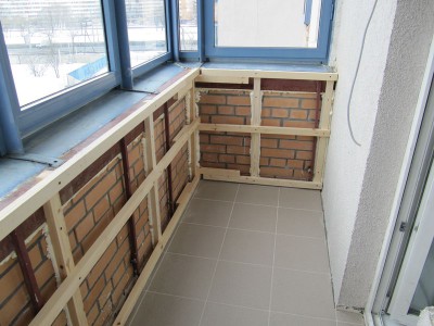 Фото каркаса на балконе для монтажа ПВХ панелей