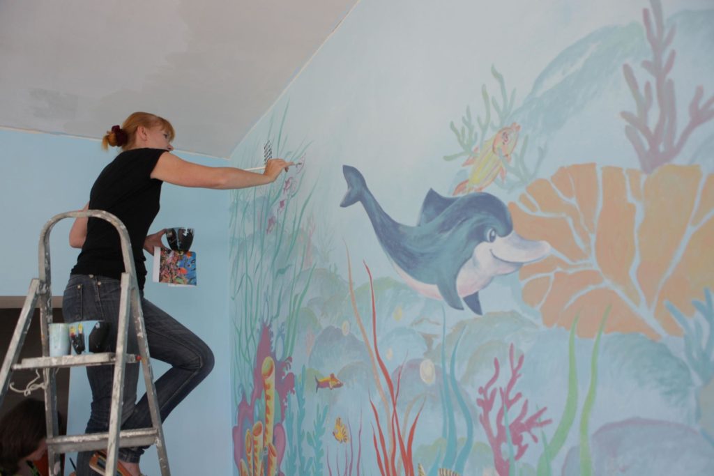 Оформление стен в детской комнате морской тематики